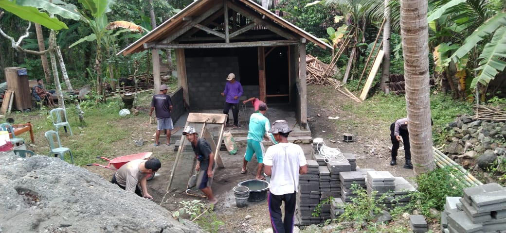 Bakti Sosial Bedah Rumah Anggota Polres Kulon Progo Di Hargorejo